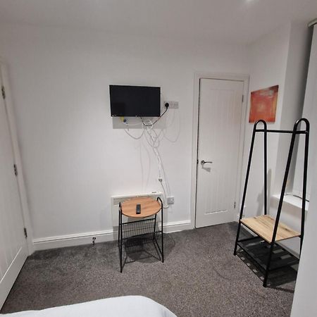 Beautiful Double Bedroom Liverpool Bagian luar foto