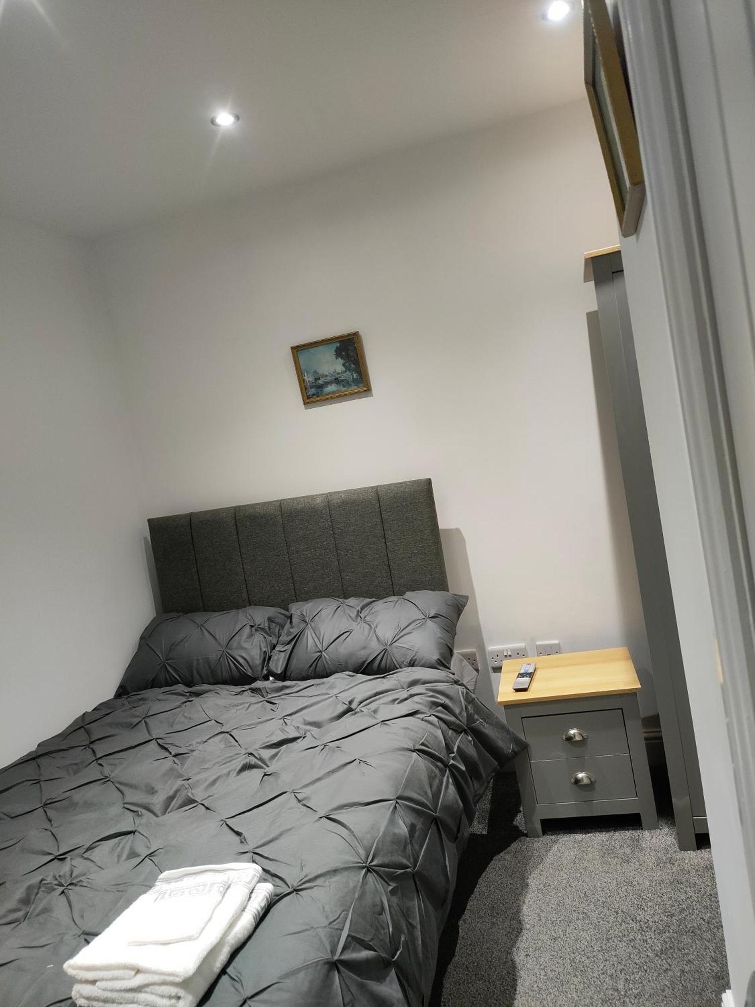 Beautiful Double Bedroom Liverpool Bagian luar foto