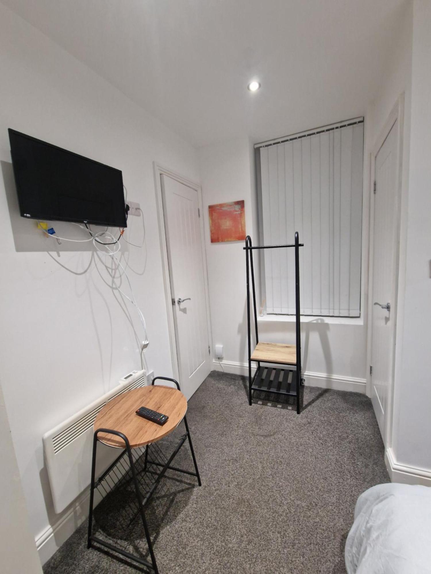 Beautiful Double Bedroom Liverpool Bagian luar foto